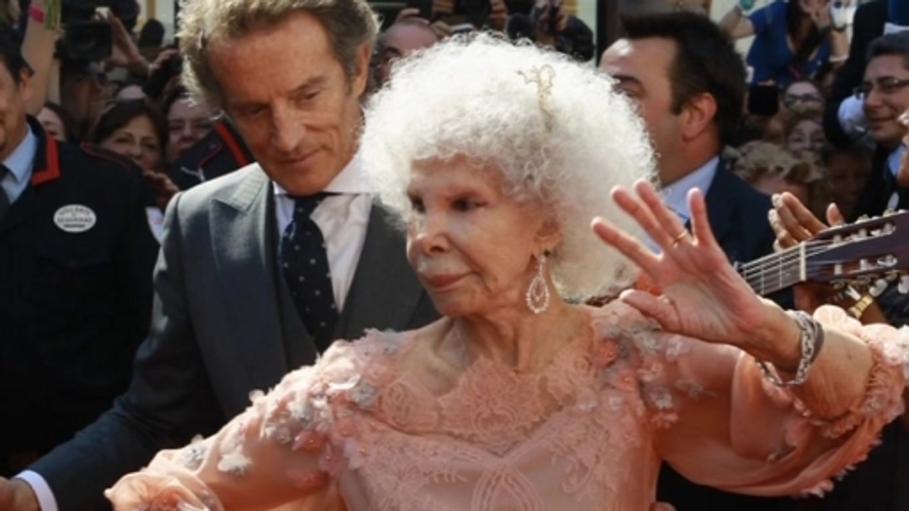Duchess of Alba, the world's most titled aristocrat, dies