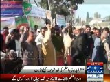 Muzafarabad Paralyzed due to PM's VVIP Movement - Earthquake victims welcome him with GO NAWAZ GO