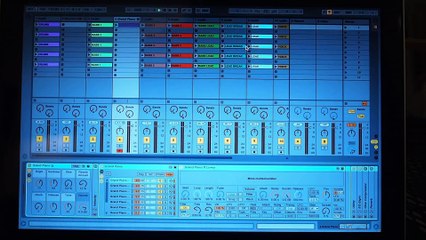 U&G Fuckhouse : Unicorn's got some lonely jam