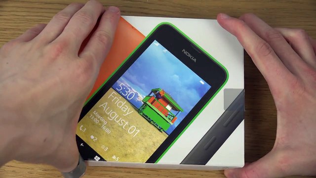 Nokia Lumia 530 - Unboxing (4K)