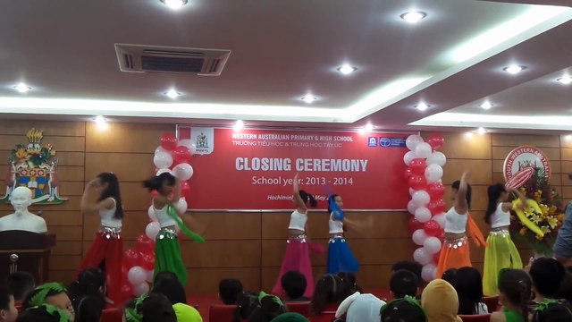 Lễ tổng kết cuối năm học ở Trường Tiểu học và THCS Tây Úc!!