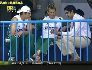 Wasim Akram teaches Mitchell Johnson how to bowl  plus Brett Lee