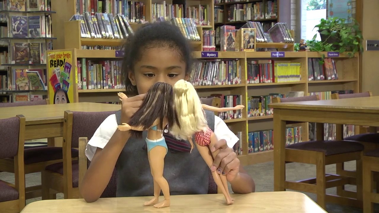 Realistic Proportions Lammily doll VS Fashion Doll - Second Graders kids reactions are cute!