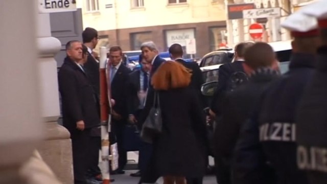 Kerry arrives for Iran nuclear talks on eve of deadline