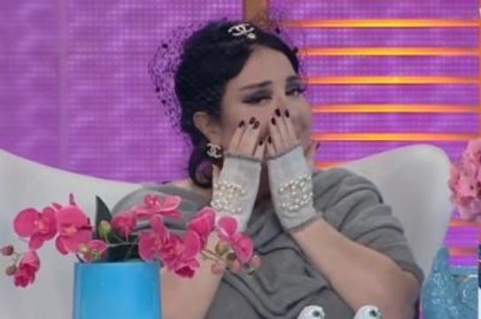 Nur Yerlitaş Metallica'yla Klip Çekti, Sosyal Medya Yıkıldı