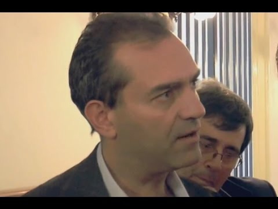 Napoli - Appello a Consiglio di Stato e processo Eternit, parla De Magistris (20.11.14)