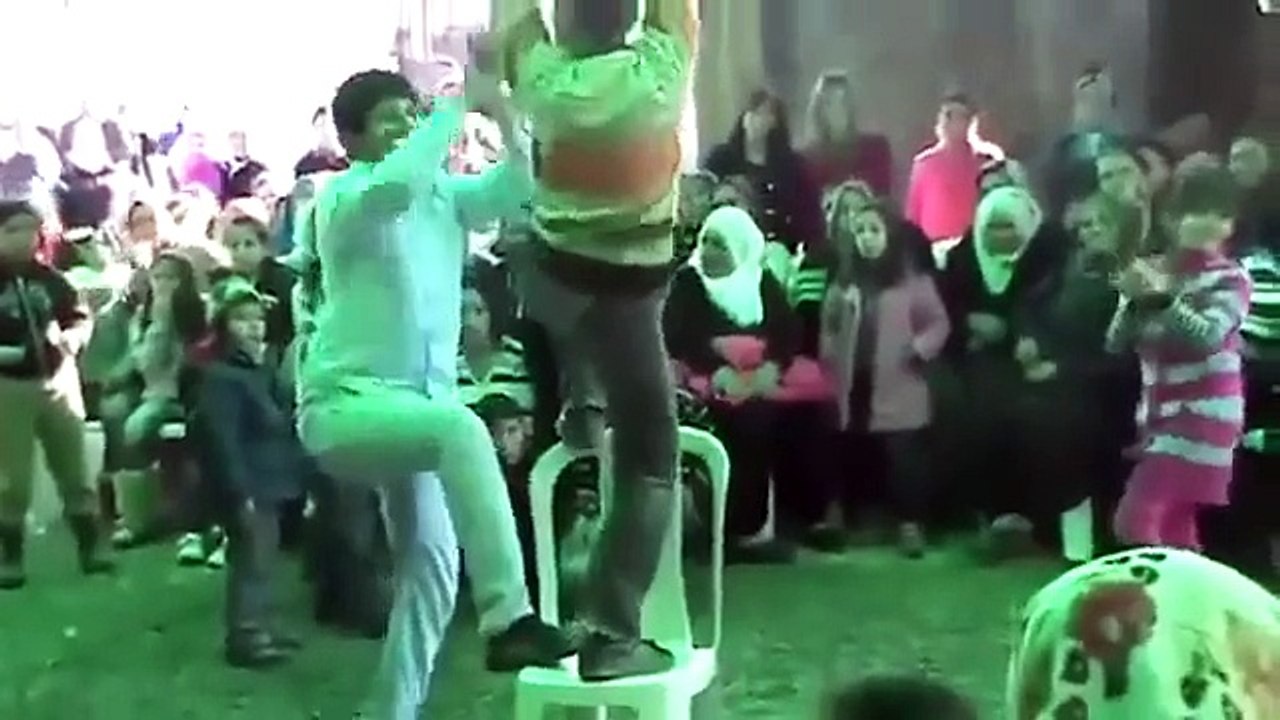 Düğünde Çilli Bom Bom Dans