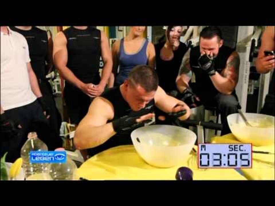 Bodybuilders Try To Eat 900 Grams of Protein Like Furious Pete (Abenteuer Leben) | Furious Pete