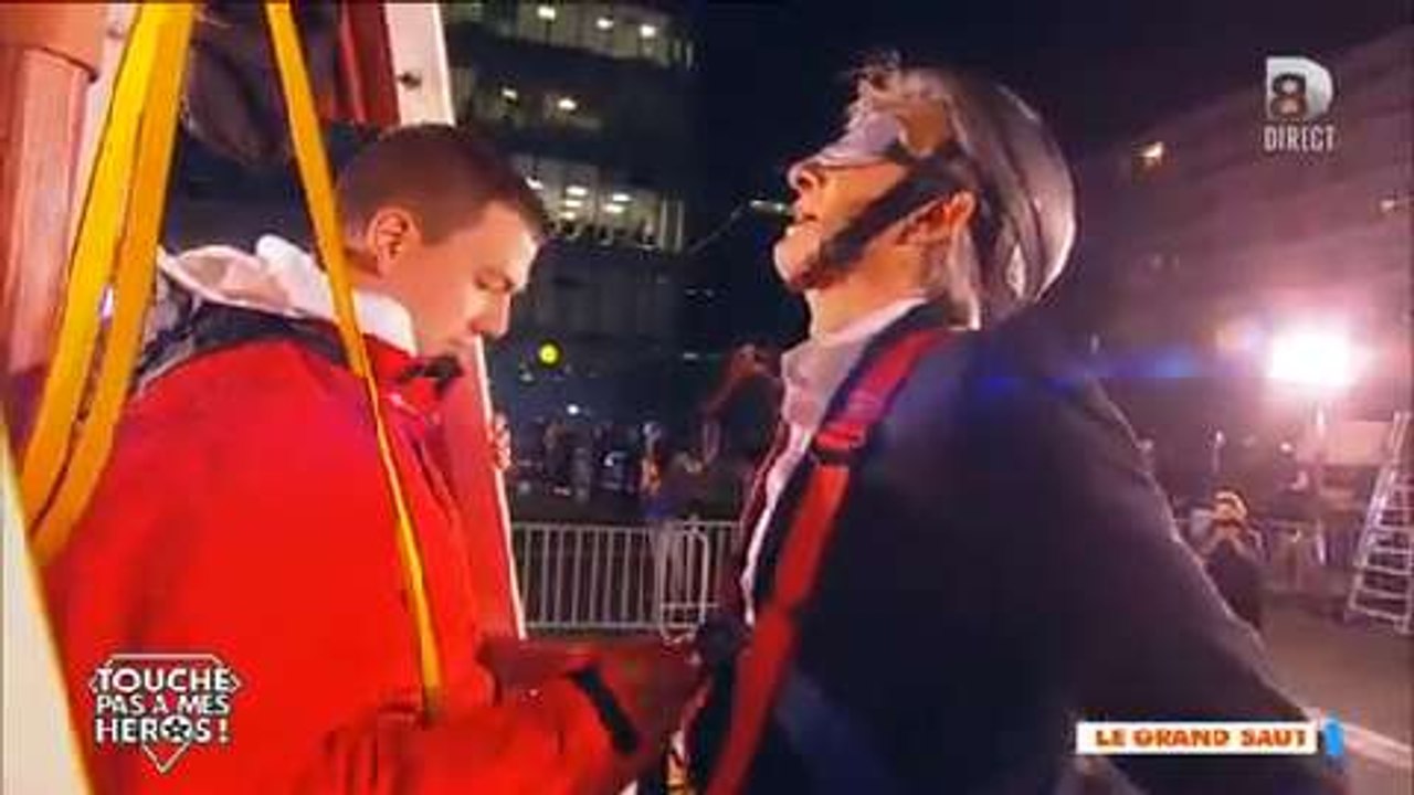 Un chroniqueur de Cyril Hanouna ridiculisé dans un faux saut à l'élastique