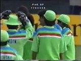 Aaqib magical slower ball to Mark Great Batch -1992 World Cup