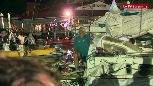 Route du Rhum. L'arrivée d'Etienne Hochede sur Pir2-CCI Fécamp Bolbec
