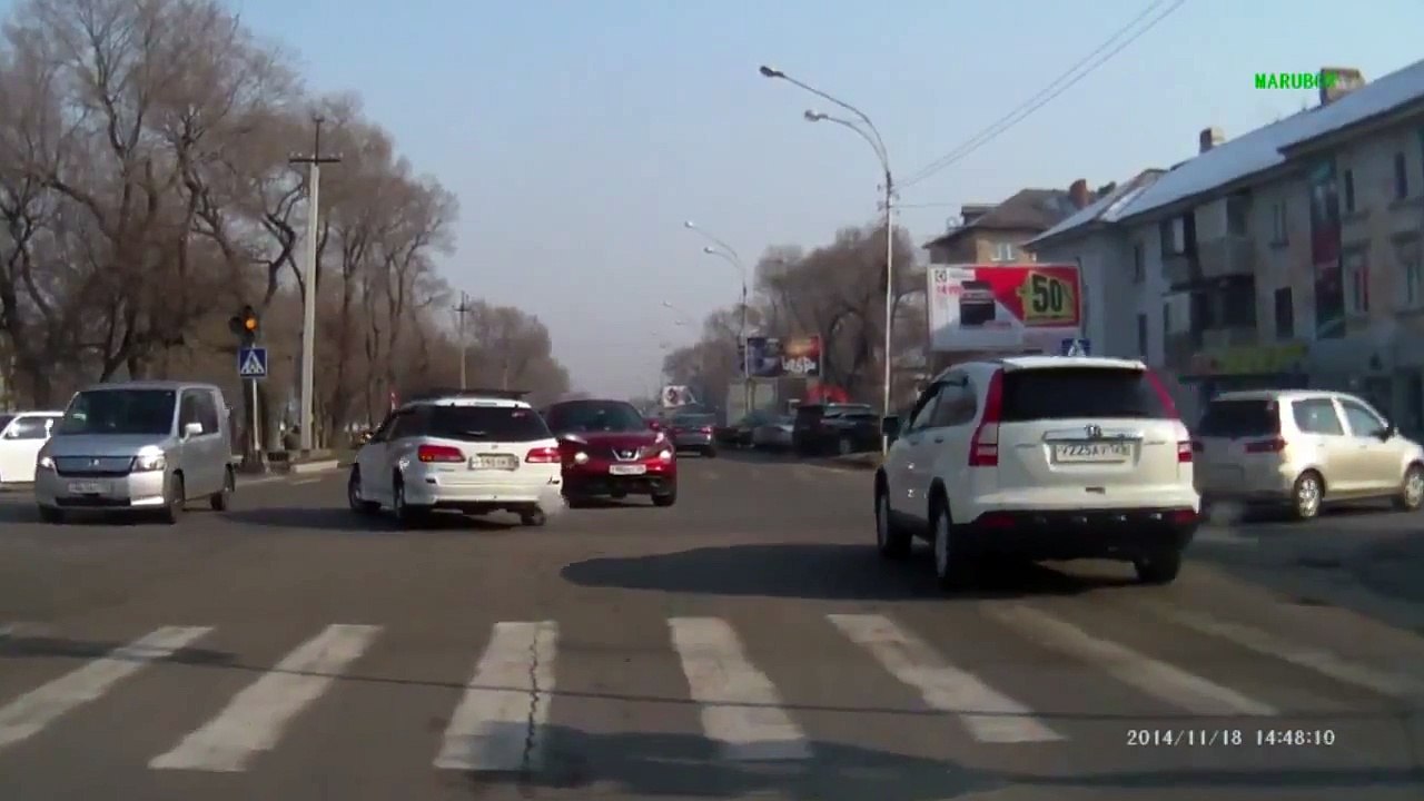 He Dipped  Guy Being Chased By The Cops Pulls A Hit   Run... Literally!