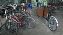 Zonguldak Bisiklet Tamircisinin Sepetli Bisikleti İlgi Gördü