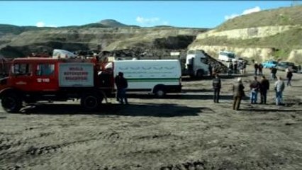 Kamyonun Çarptığı Kepçe Operatörü Öldü