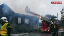 Plomodiern (29). Une maison totalement ravagée par les flammes