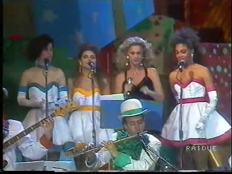 LORETTA GOGGI in Il Canzoniere delle Feste (3° puntata 11).