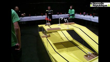 VIDEO. Les lycéens de Poitiers "shootent" avec les robots
