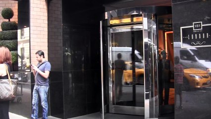 Jason Mraz steps out in NYC