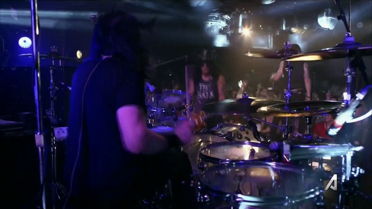 Slash ft. Myles Kennedy & The Conspirators - Nightrain (Live from The Roxy 2014)