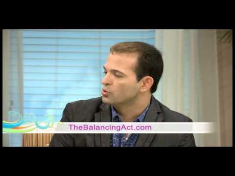 Johnny Big-Ears: The Feel-Good Friend, Johnny Big-Ears Meets His New Neighbor Suzy