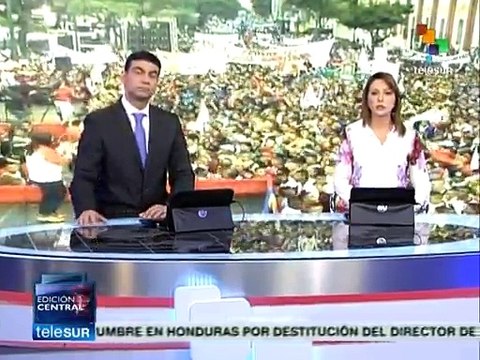 Jóvenes venezolanos pidieron la aparición de normalistas mexicanos