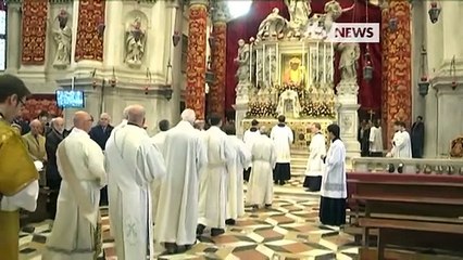 MIGLIAIA IN PREGHIERA: SALUTE, AFFETTI, LAVORO