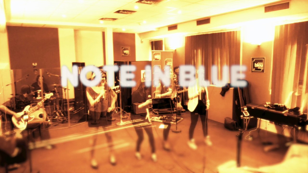 Teaser radio bee