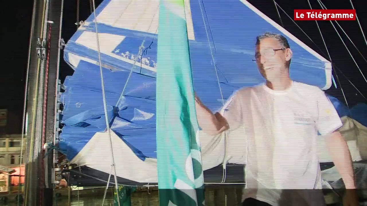 Route du Rhum. L'arrivée de Jean-Edouard Criquioche sur Région Haute-Normandie