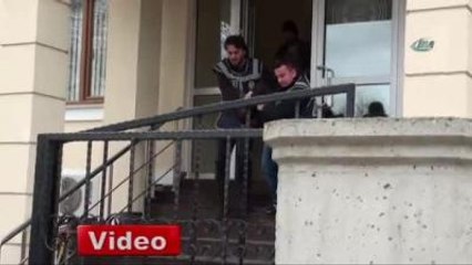 Dolandırıcıya Paralarını Poşetle Balkondan Attı