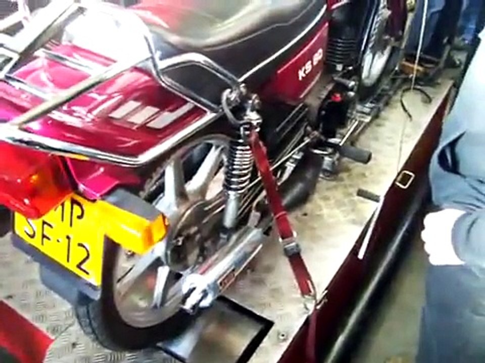 peter zijn zundapp op testbank 15,7 pktjes bij S&S in hoogeveen