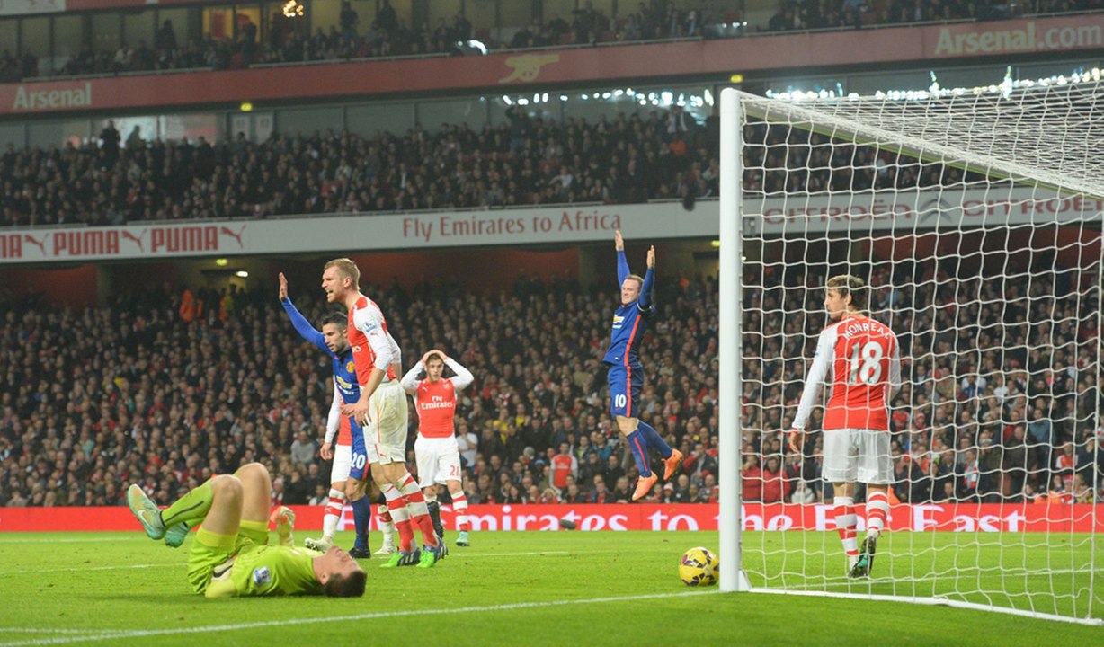 Own Goal by Kieran Gibbs. Arsenal 1 - 2 Manchester United
