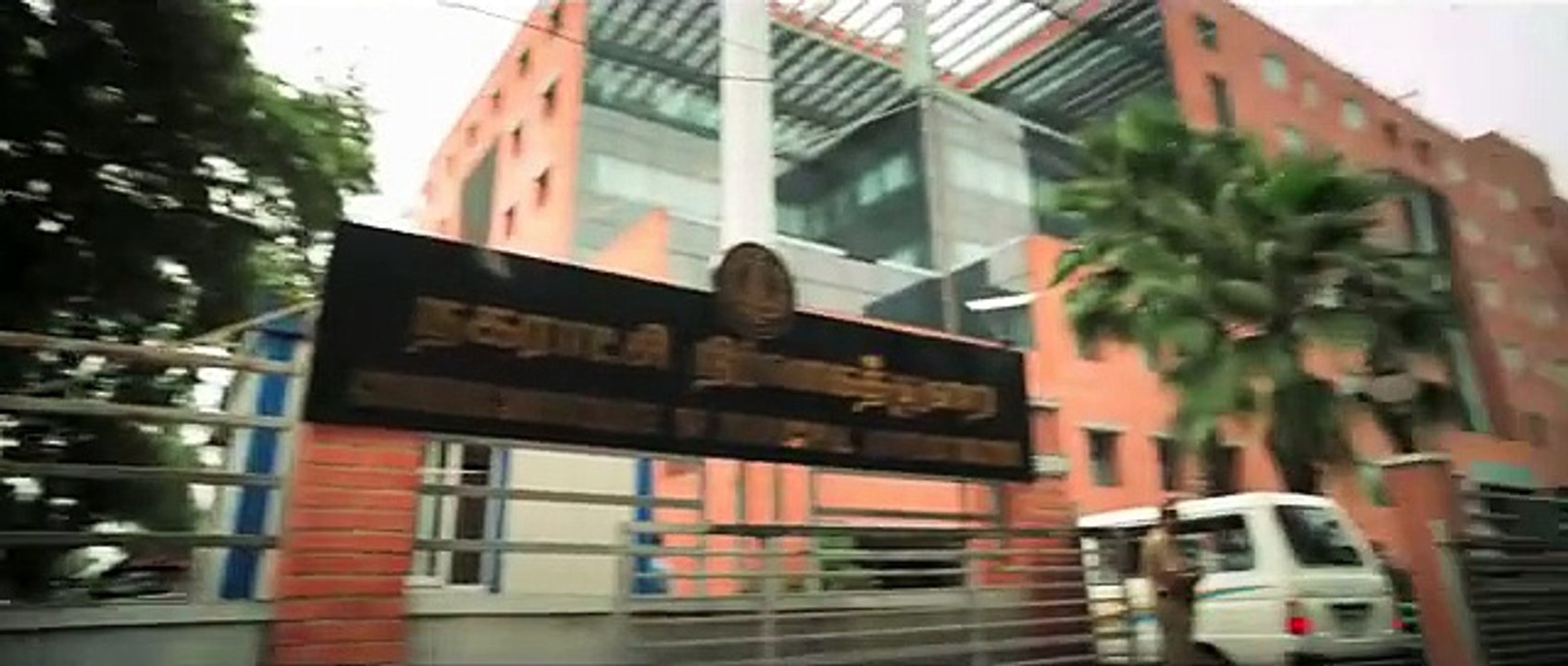 Tamilukku En Ondrai Aluthavum - Official Teaser