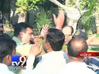Vadodara: School to Parents: Give interview, pay donation, get admission - Tv9 Gujarati