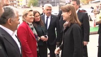 Kayseri-2 Bakan İslam ve Özhaseki Sucuk-Ekmek Dağıttı