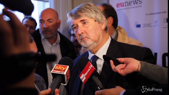 Poletti: Non è previsto, ma governo può porre la fiducia su Jobs Act