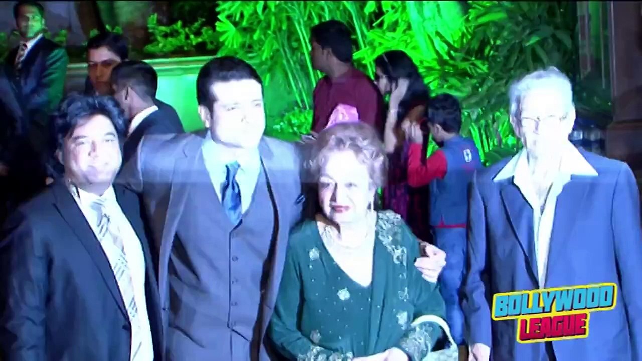 GRAND WEDDING RECEPTION OF ARPITA KHAN %26 AAYUSH SHARMA AT TAJ LAND END