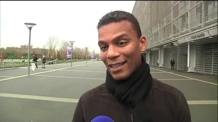 Tennis / Coupe Davis - Les supporters saluent la prestation de Federer - 23/11