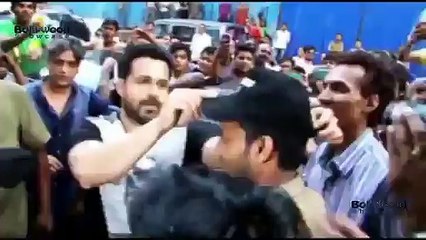 Hot Emraan Hashmi Promotes Ungli Movie With Mumbai Auto Rickshaw Drivers ! BY video vines CH141