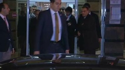 Davutoğlu, Hacettepe Üniversitesi'nde Hasta Ziyaretinde Bulundu