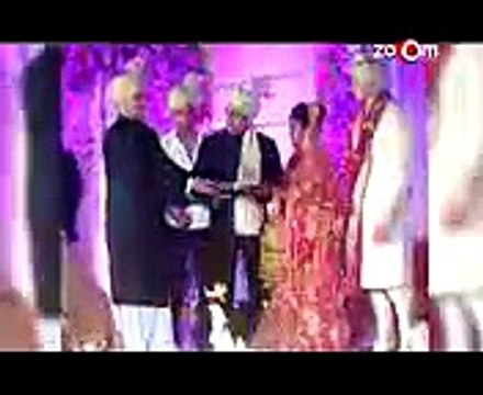 Hot Katrina Kaif and Priyanka Chopra IGNORED eachother at Arpita Khan's wedding! _ EXCLUSIVE BY video vines CH144