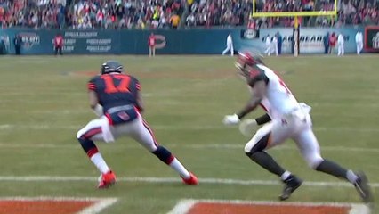 Cutler connects with Jeffery for a touchdown