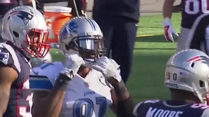 Stafford escapes pressure, finds Johnson