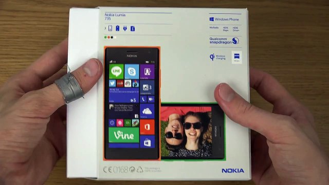 Nokia Lumia 735 - Unboxing (4K)