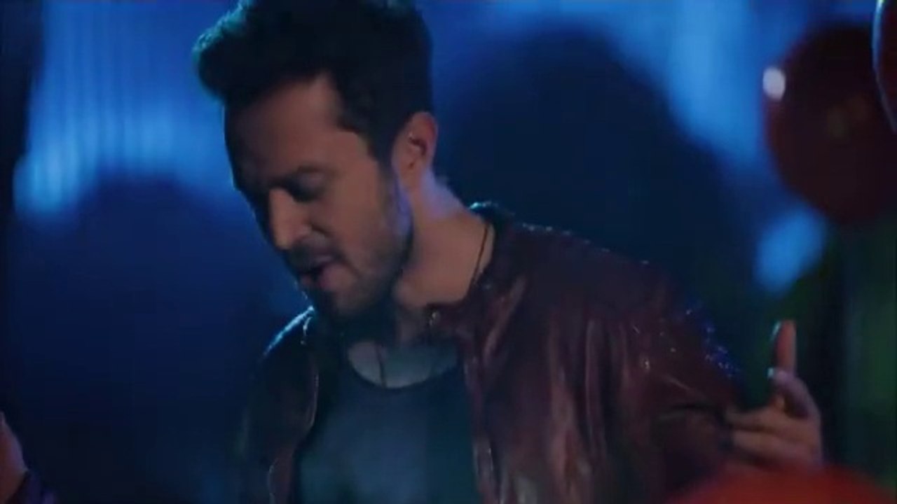 Murat Boz - ELMANIN YARISI / HADİ İNŞALLAH video klip 2014