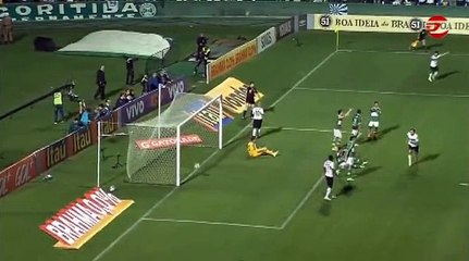 Palmeiras perde para o Coritiba e se complica