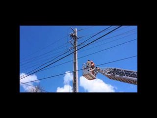 Veja como foi o resgate do homem eletrocutado erm poste no Centro