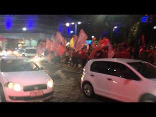 Petistas promovem "tsunami" pró-Dilma na Praça Portugal