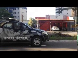 Comunidade do Papicu realiza protesto e bloqueia Santos Dumont