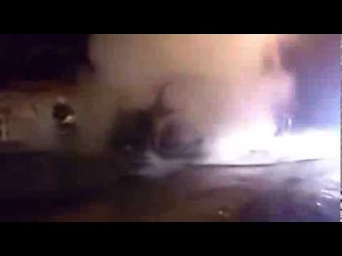 Bombeiros apagam incêndio em ônibus em Fortaleza