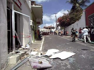 Assalto a caixa eletrônico em Palmacia